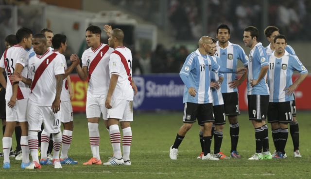 To Περού σταμάτησε την Αργεντινή με ισοπαλία